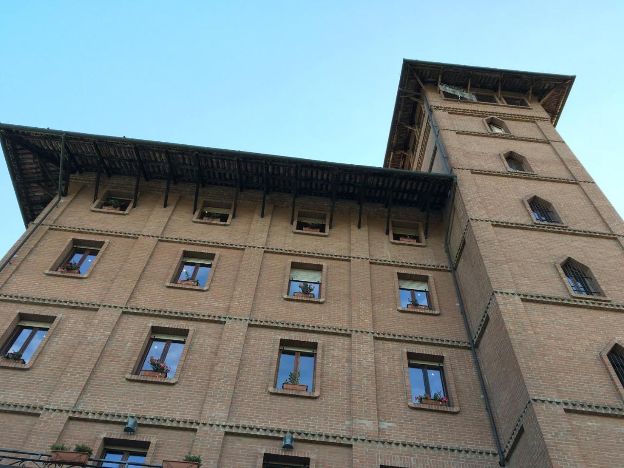 Albergo Torre Di Codana Montiglio Exterior foto