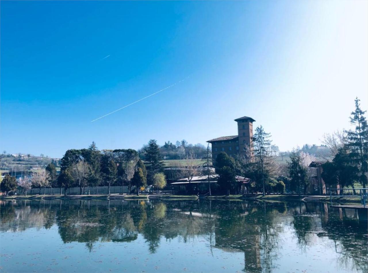 Albergo Torre Di Codana Montiglio Exterior foto